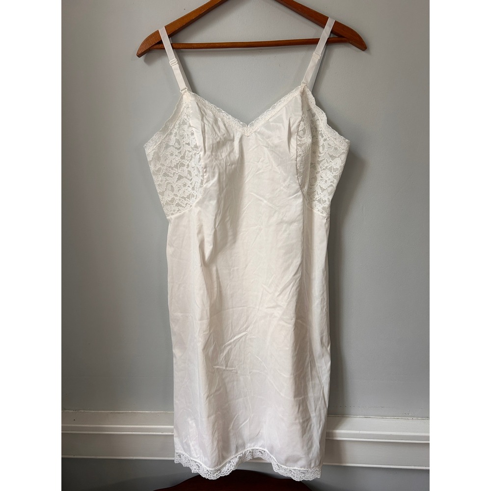 Vintage Movie Star White Lace Trim Full Slip Antron III Nylon Size 38